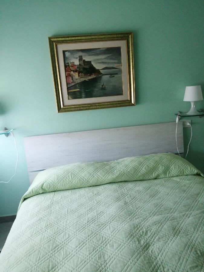 レーリチ Golfo Dei Poeti Bed & Breakfast エクステリア 写真